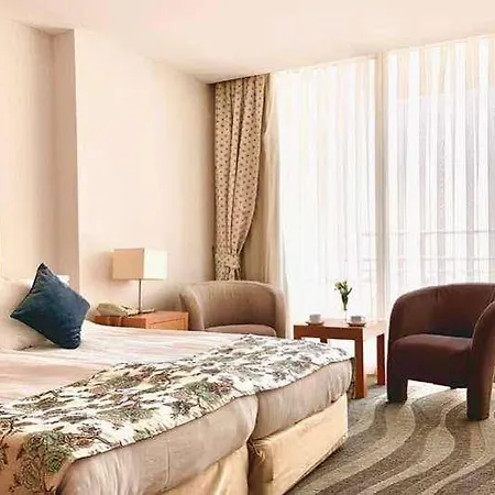 Regna Hotel