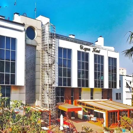 Regna Hotel 3*