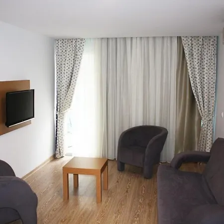 Regna Hotel 3*