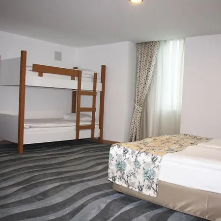 Regna Hotel 3*